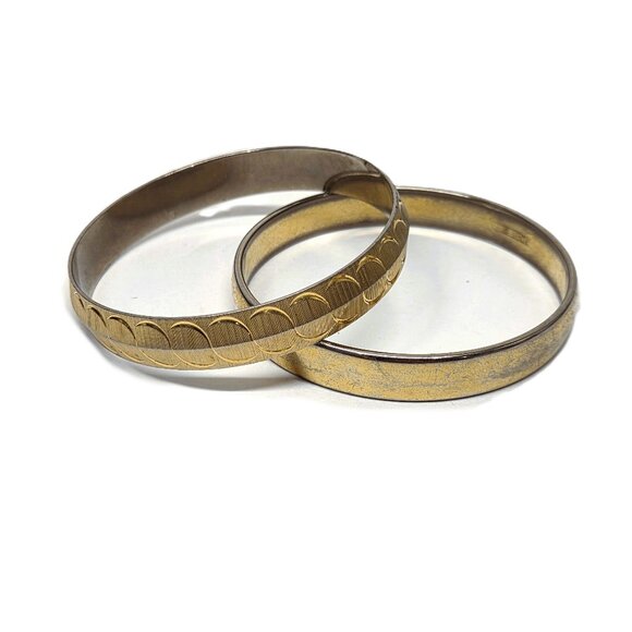 Vintage Monet Bracelet Lot x2 Gold Tone Bangle Metal Set - Picture 1 of 7